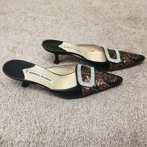 Manolo Blahnik black/embellishments stones missing